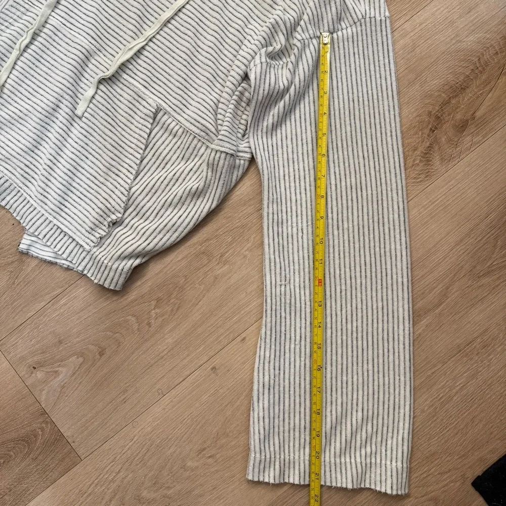 Bella Dahl Striped Gray and White Hoodie Size M - Picture 11 of 12